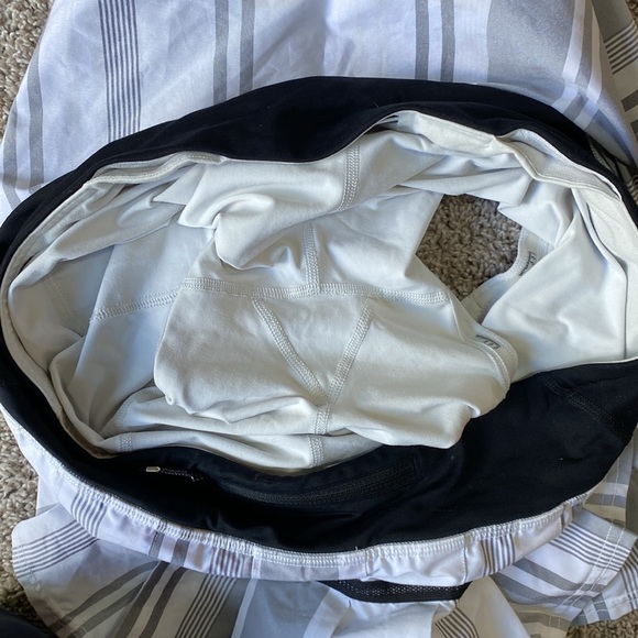 Lululemon Run: Pace Setter Skirt 8 Tall Groovy Stripe Nimbus / Black - Picture 10 of 10